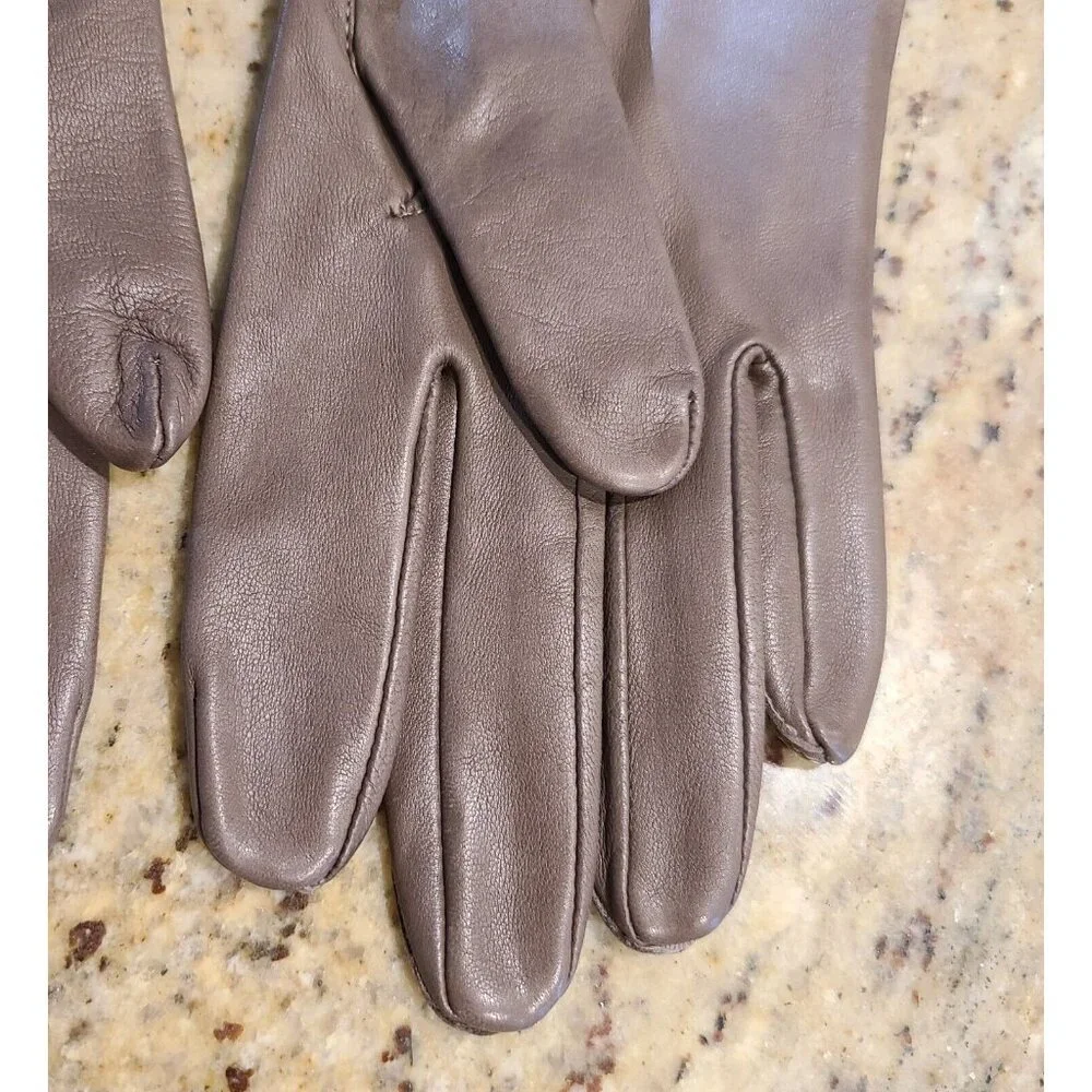 Vintage Size M 7 Gray Soft Leather Lined 8.5